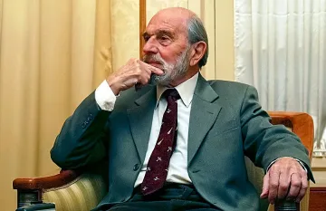 Отиде си легендата Блейк.Животът на двойния агент