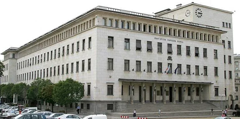 Депозити и кредити се трупат в банките