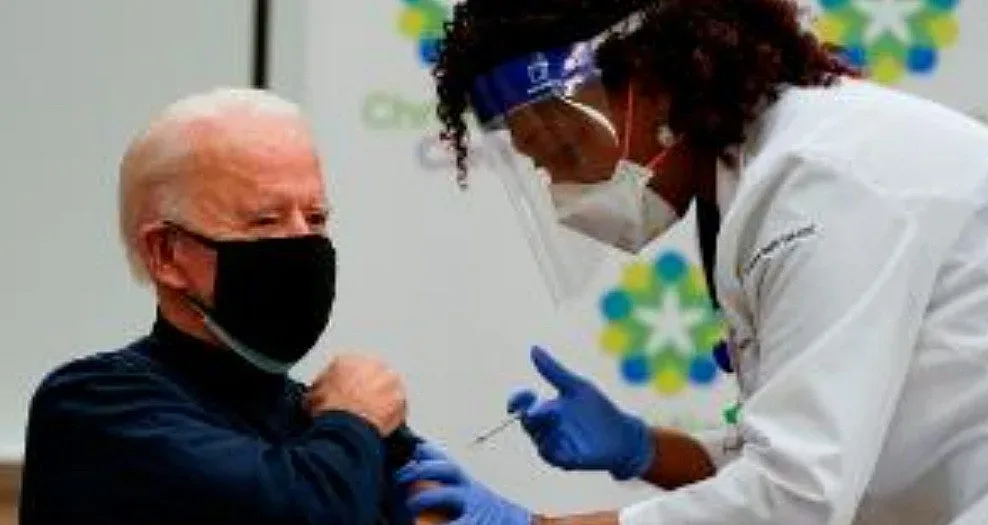 Джо Байдън се ваксинира публично