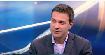 Венелин Петков си би камшика в мрежата