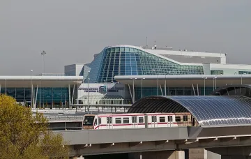 Равнис по Европа: Спираме полетите до Лондон