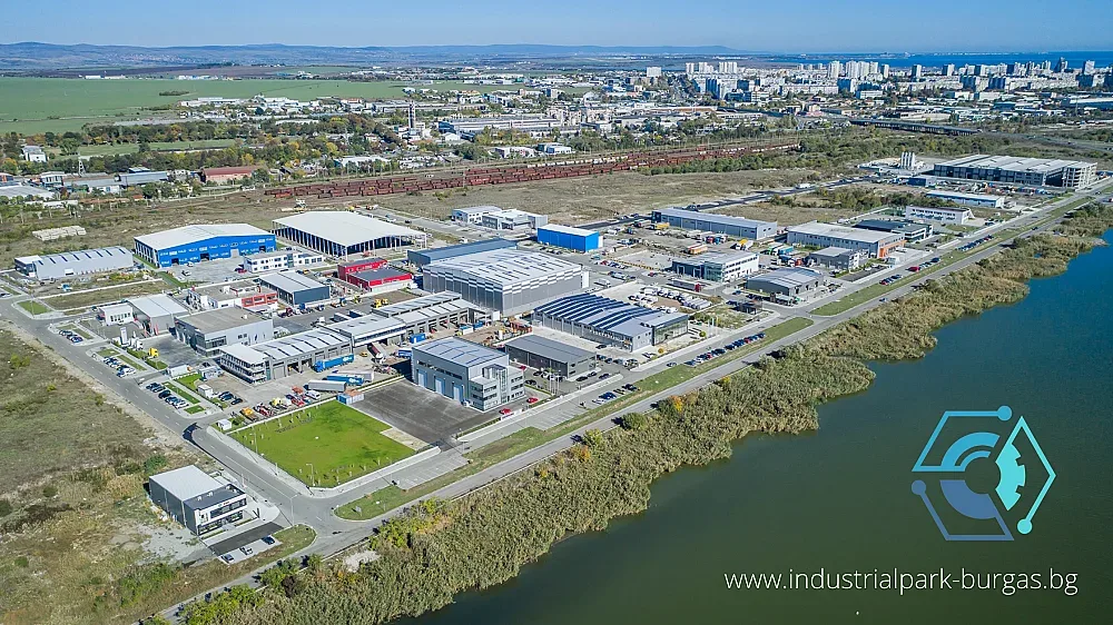 Бургас строи нещо невиждано. Диша във врата на Пловдив и София