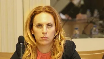 Марияна Николова: Без партита в хотелите
