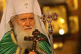 Свещеници влизат при болните с ковид