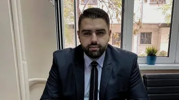 БСП: Бъдещето на книжния пазар на "Славейков" е неясно