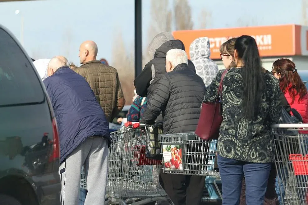 Проверки по магазините, ще глобяват клиенти
