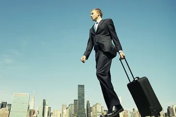 Работодателите плащат PCR тест при командировка