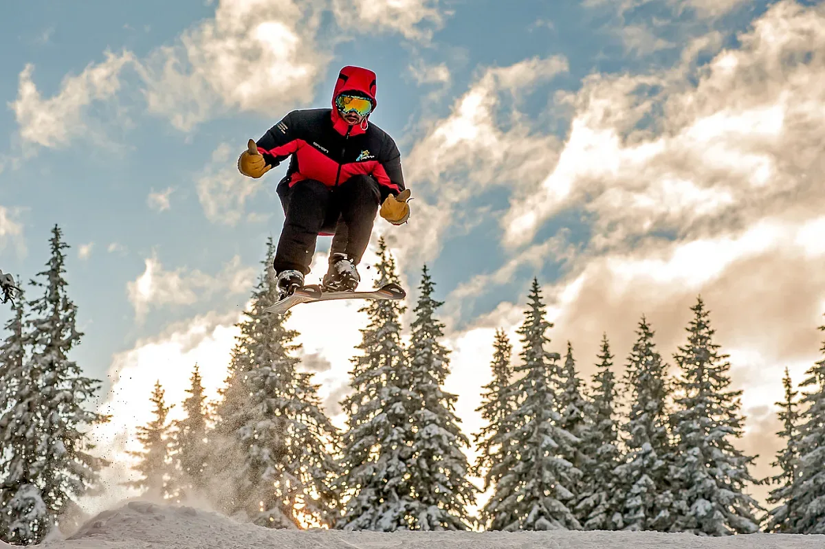 Пампорово с онлайн магазин  за лифт карти и ски услуги
