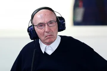 Изписаха от болницата легенда във Формула 1