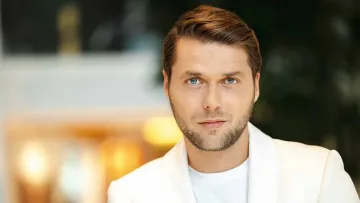 Ново 20 за Алек от “Ергенът”