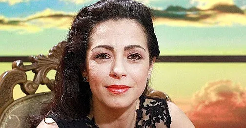 Напуска ли Елена Петрова киното и театъра
