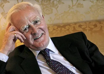 Почина авторът на шпионски трилъри Джон Льо Каре