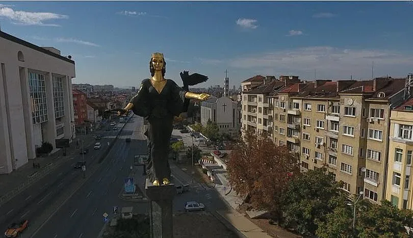 “София избира” как да гушне едни пари