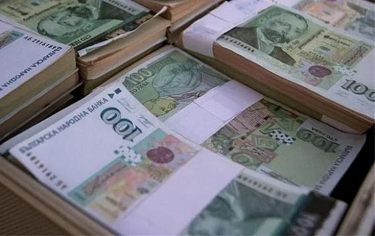 Фалшив пощальон ужили двама пенсионери