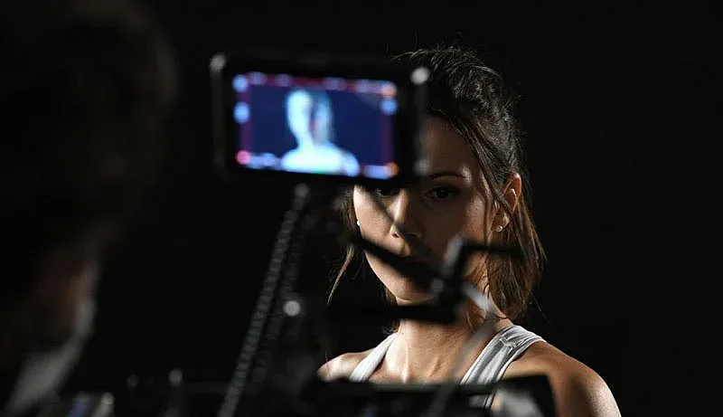 Цвети Пиронкова стана лице на метална iCard