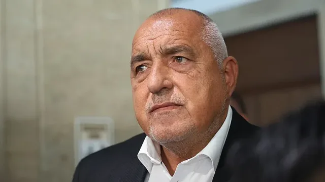 Борисов с 3 варианта за бюджета