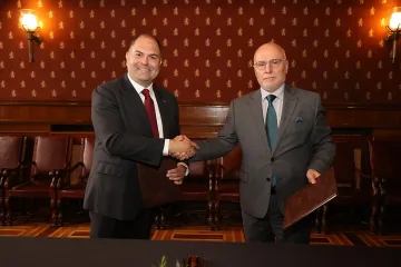 БНБ и Американската търговска камара в България си стиснаха ръцете. Подрепа за еврозоната