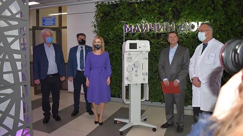 Прокурори и следователи с дарение за плазмафереза