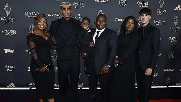 Ламин Ямал пише история на "Златната топка"