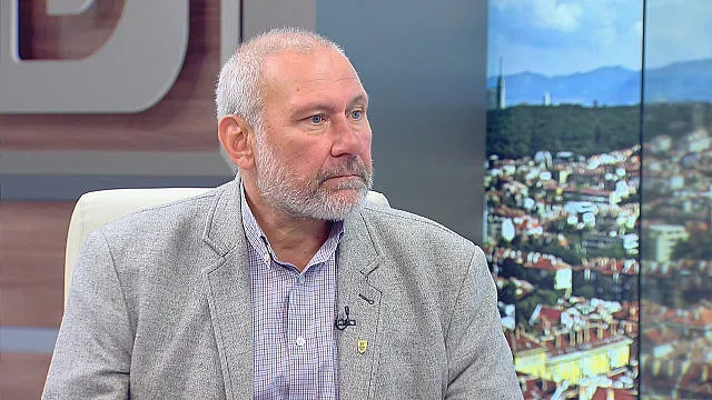 И Коритаров наплю българския род!