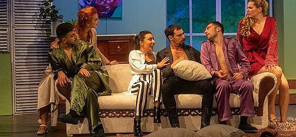 Нова комедия в Младежкия театър