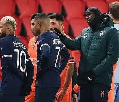 Манчестър Юн изхвърлен, расизъм спря мач!