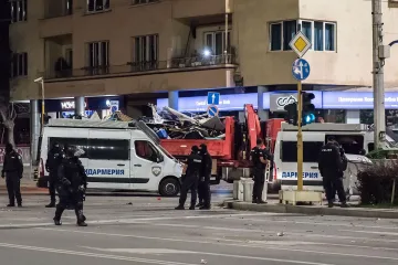Полицията затяга обръча до Нова година