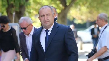 Радев подкрепи студенти в неравностойно положение