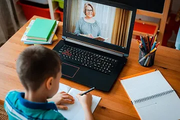 Договориха нови бонуси за учителите