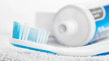 Зъбната паста и водата за уста убиват 99,9% от COVID