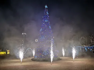 Засияха Коледните светлини в Казанлък