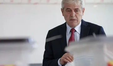Македонските албанци искат бърза сделка с България