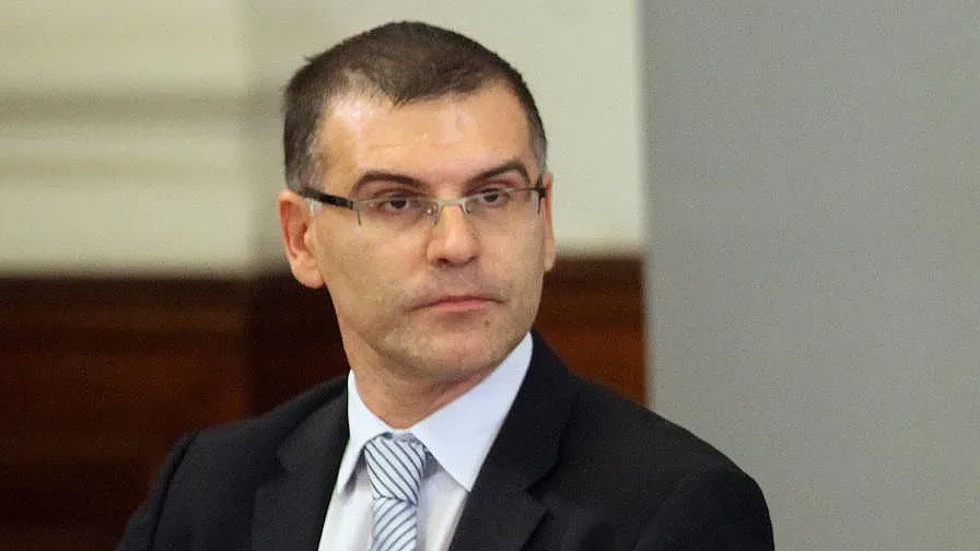Дянков: Властта да пита бивши финансови министри