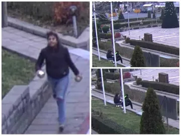 Ромчета си "набраха" играчки от елхата на Приморско