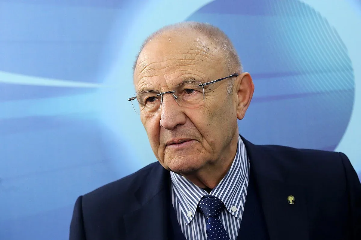 Скопие чете историята като дявола Евангелието