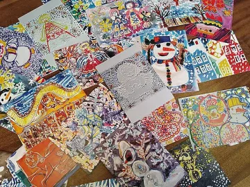 Виртуална изложба представя детски коледни картички