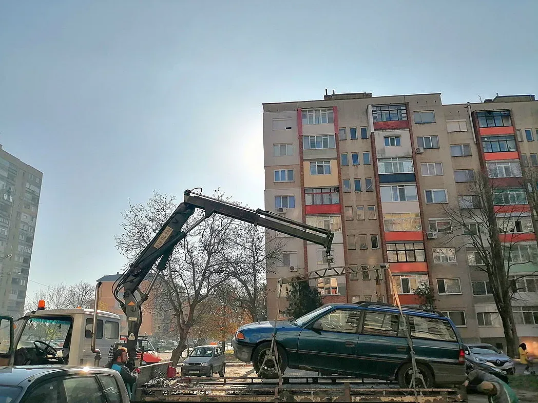 9 автомобила излезли от употреба бяха премахнати в Стара Загора