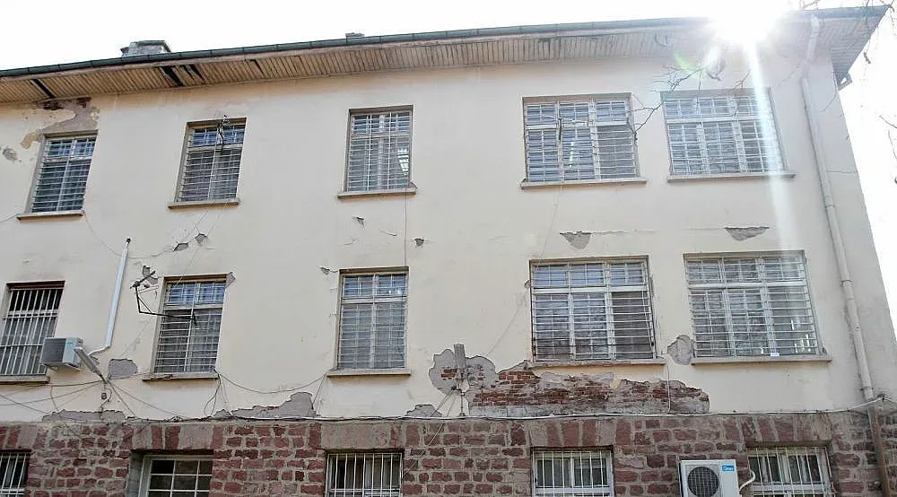 Заради изтезания закриват 28 дома за психоболни