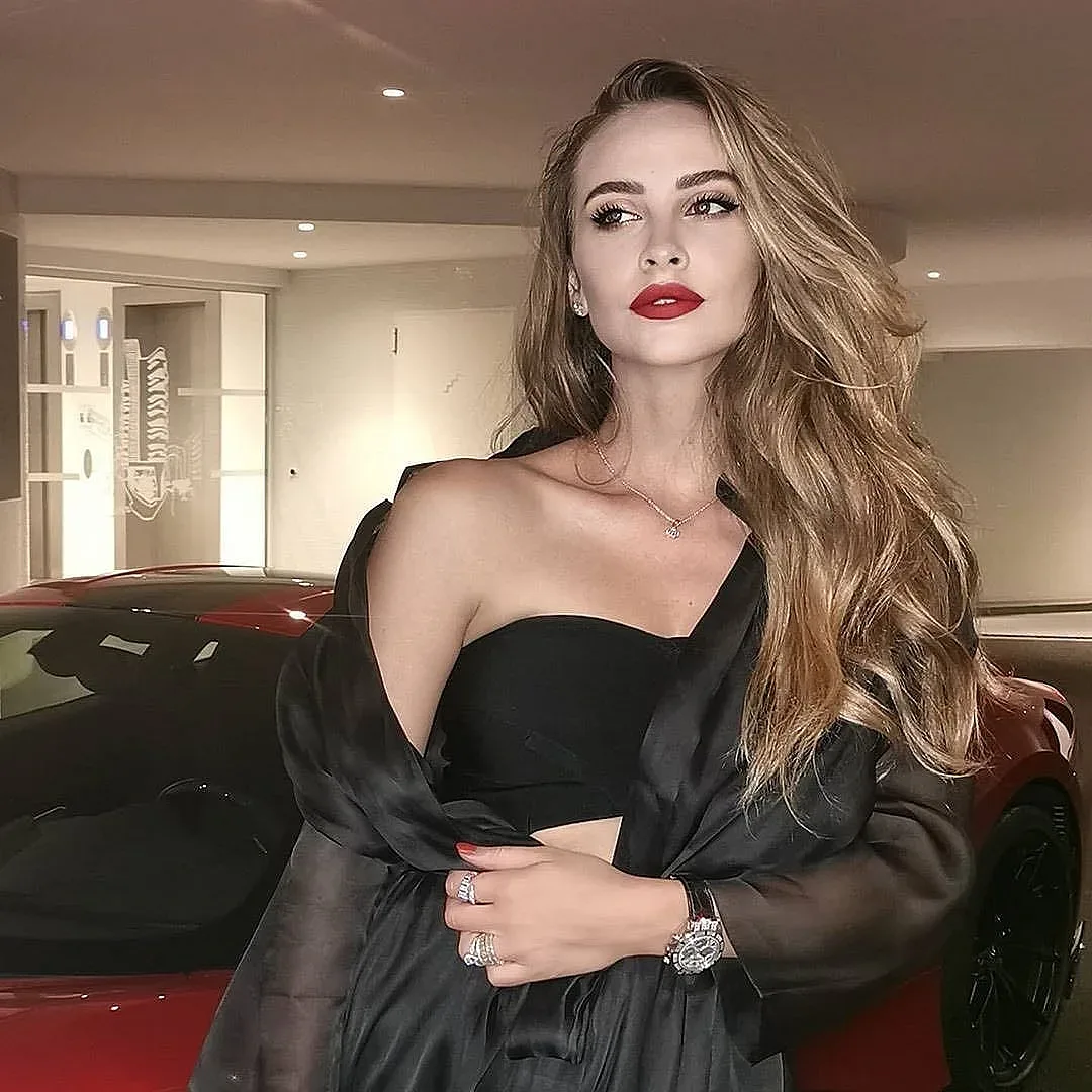 Какви корекции си направи любимата на Гришо