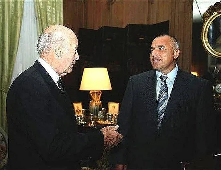 Борисов и Радев със съболезнования за Валери Жаскар д’Естен