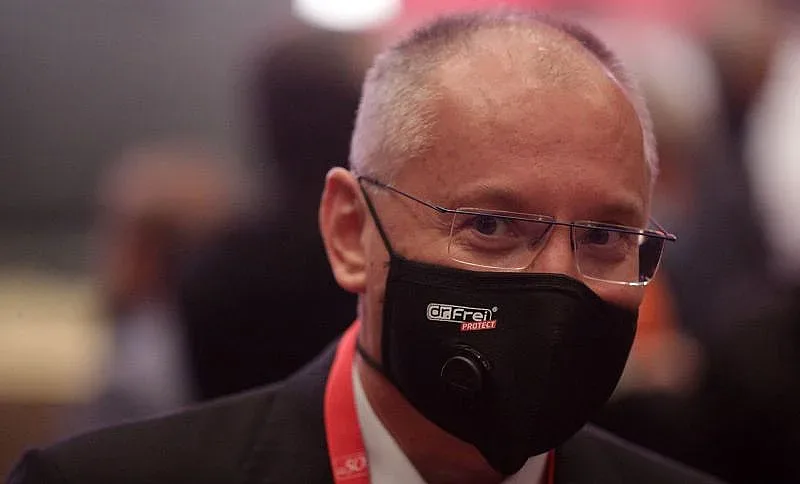 Станишев дал съвет на Заев за помирение с България