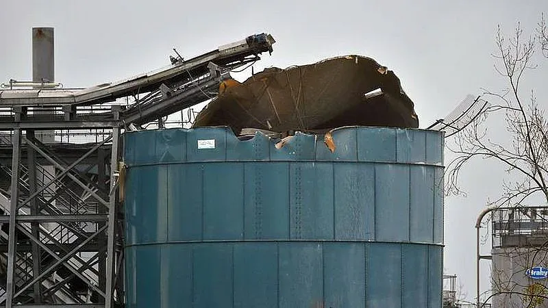 Жестока експлозия край английски град, има жертви