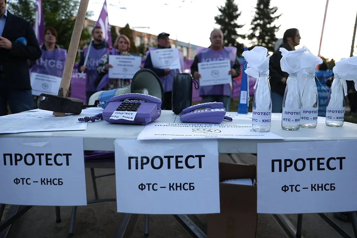 Кризата расте! Шести ден без градски транспорт. Ще има ли среща?