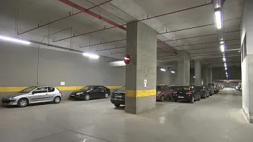 Паркингите на метрото пак без пари