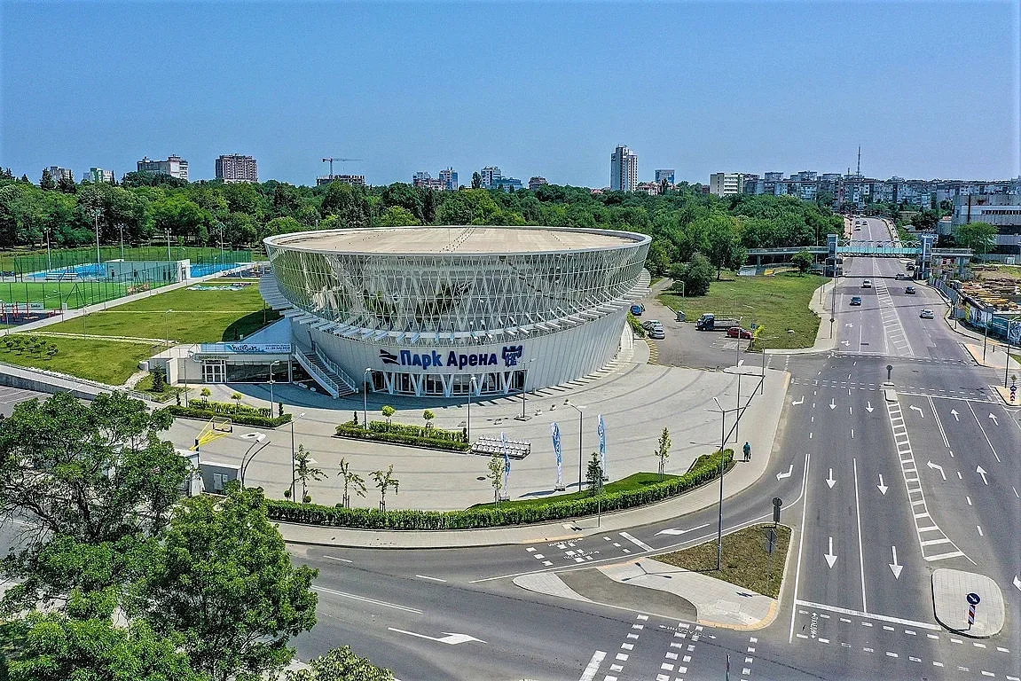 Бургаските басейни ще са отворени, но с коригирано работно време