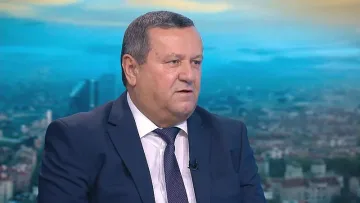 Адемов: Бюджет 2021 е намигване за изборите