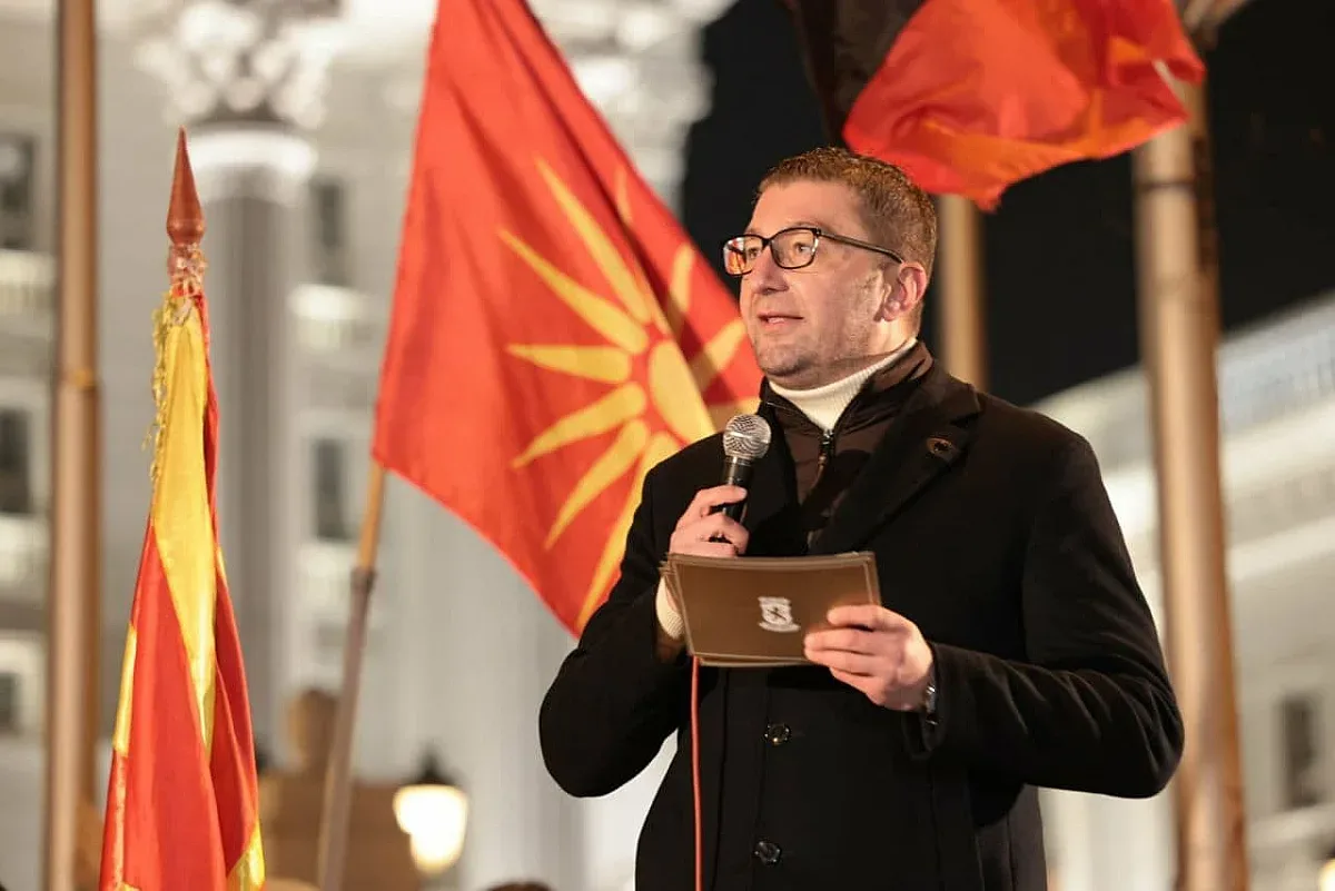 Заев да каже какво преговаря с България