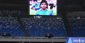 Наполи громи Рома в памет на Марадона