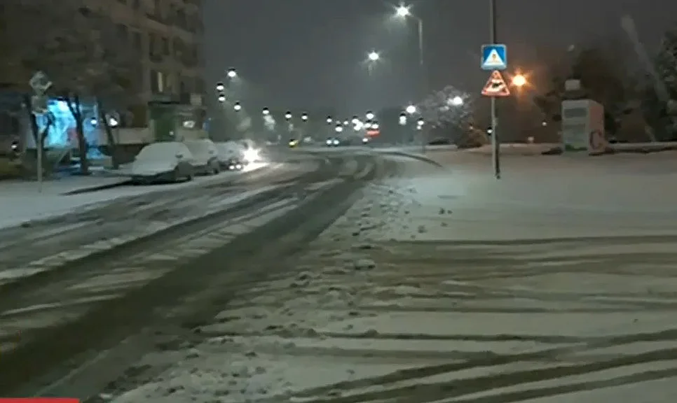 Снегът натрупа в София. Какво време ни чака?