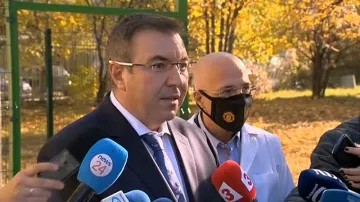 Ангелов се кълне да въведе електронната рецепта
